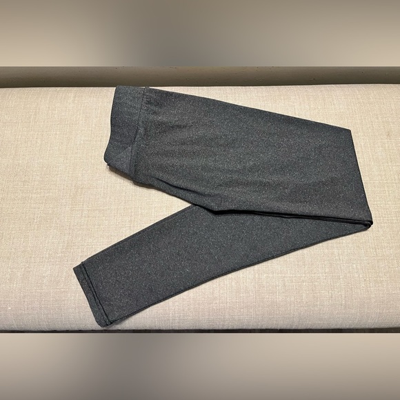 Scrunch Booty Boost push up leggings in Charcoal gray - Picture 2 of 4